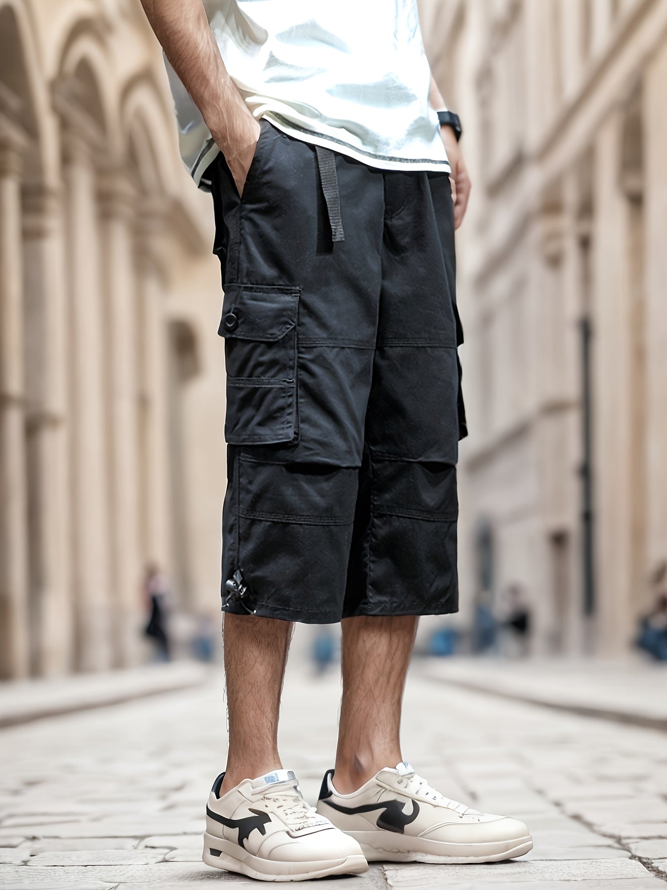 Men'S Outdoor Casual Cargo Shorts with Multiple Pockets, Knee-Length, Featuring an Elastic Waistband And Button Closure, Suitable for Outdoor Adventures, Fishing, Hiking, And Various Outdoor Activities.